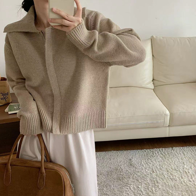 Solid color lapel zipper sweater