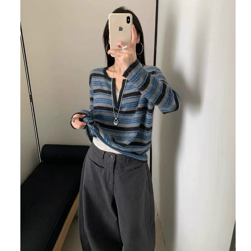 Contrast striped V-neck long sleeved sweater